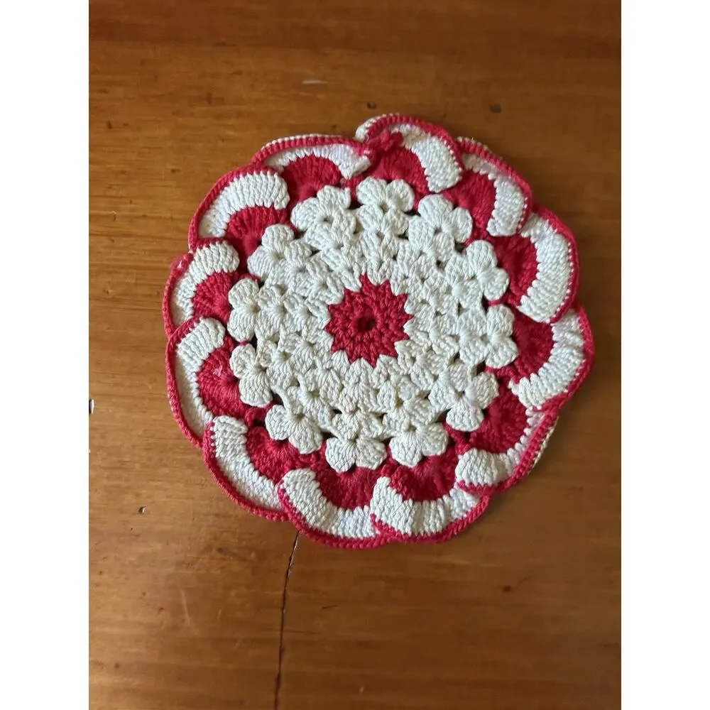 Vintage Crochet Pot Holder Bundle Set 4 Handmade Kitchen Decor White Red Cream